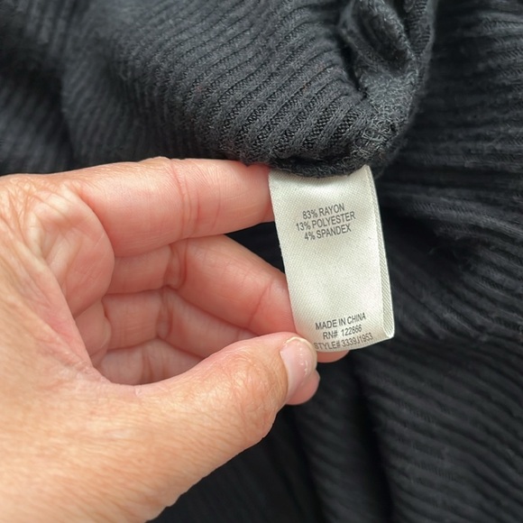 “Status By Chenault: Cowl Neck Long sleeve sweater size small” - Picture 4 of 7